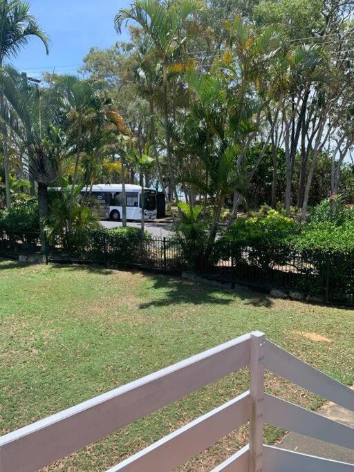 Beachfront At Silver Sands Hervey Bay Esterno foto